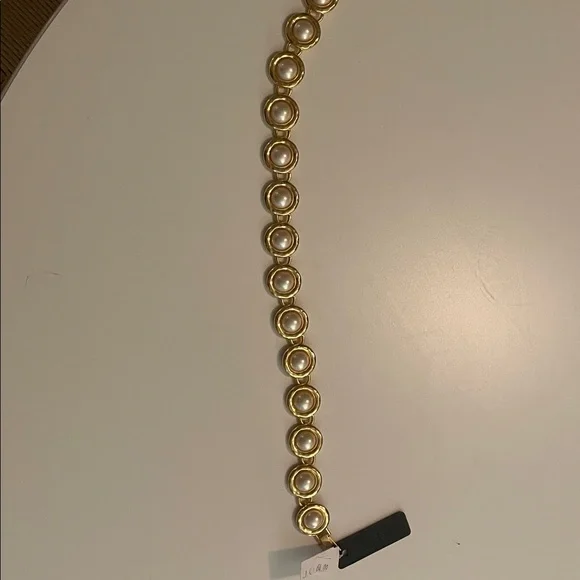 Gold and pearl statement necklace - Picture 3 of 6